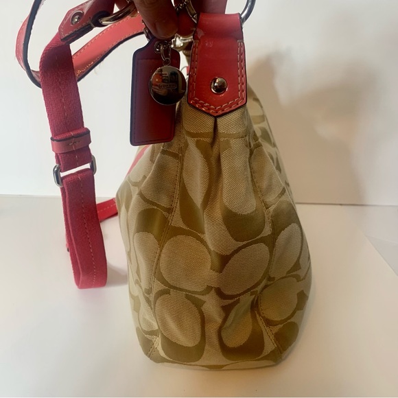 EUC. Vintage Coach berry pink & khaki in signature Coach pattern. - Picture 6 of 16